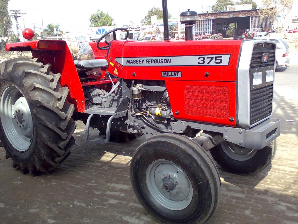 Massey_Ferguson_375_tractors.jpg