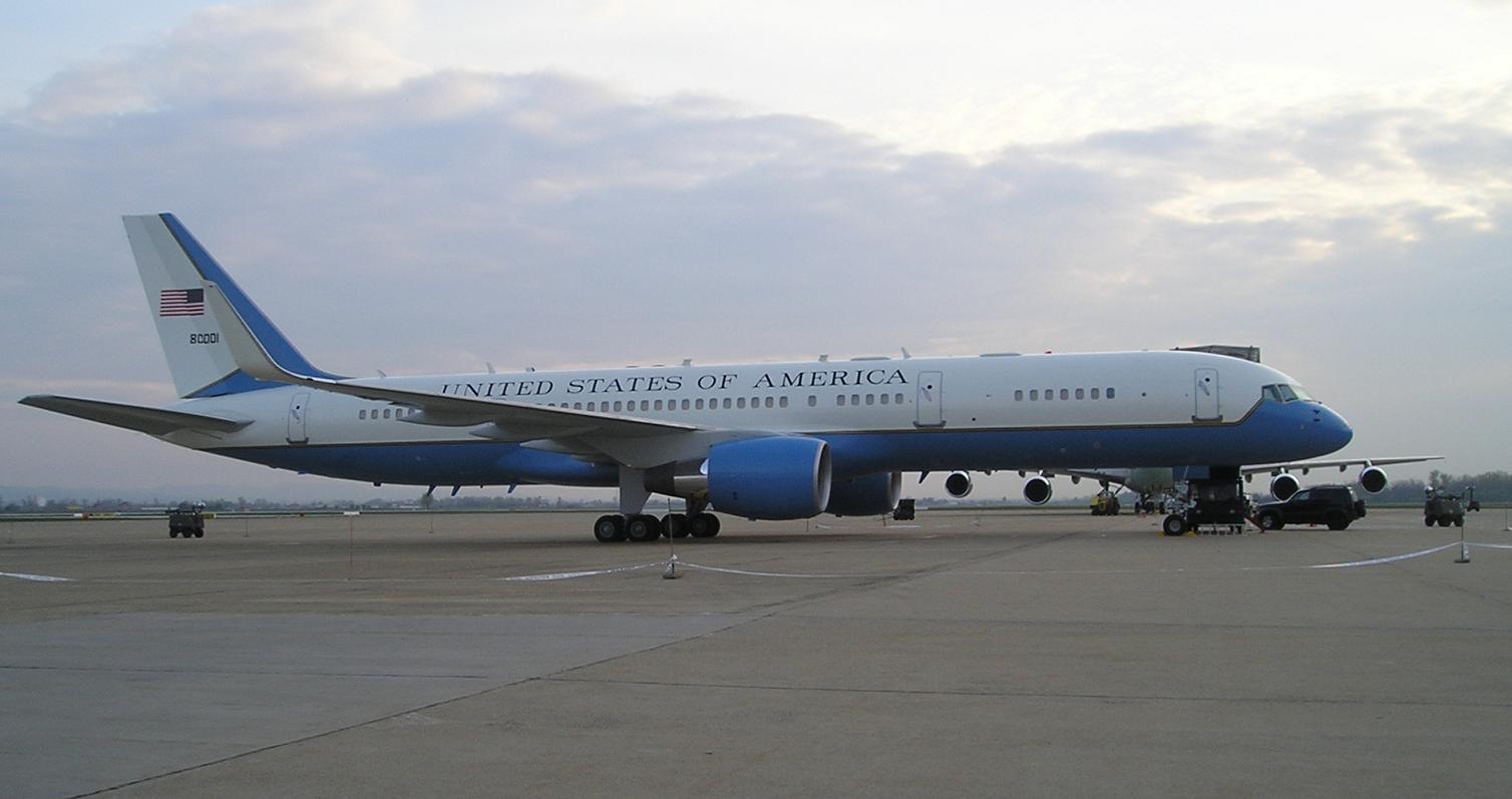 air_force_two_b-757.jpg