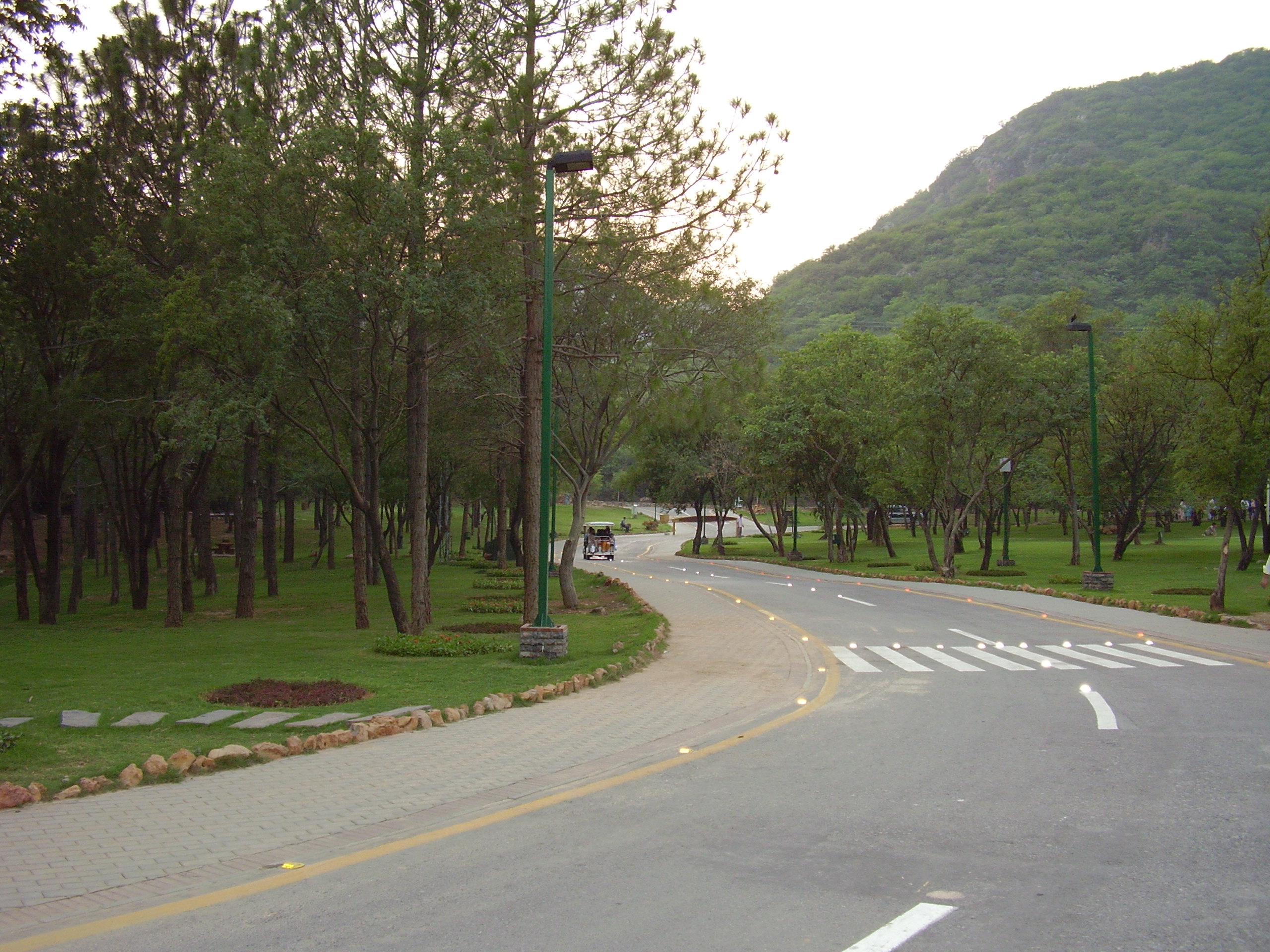 Damn-e-Koh%2C_Margalla_Hills.JPG