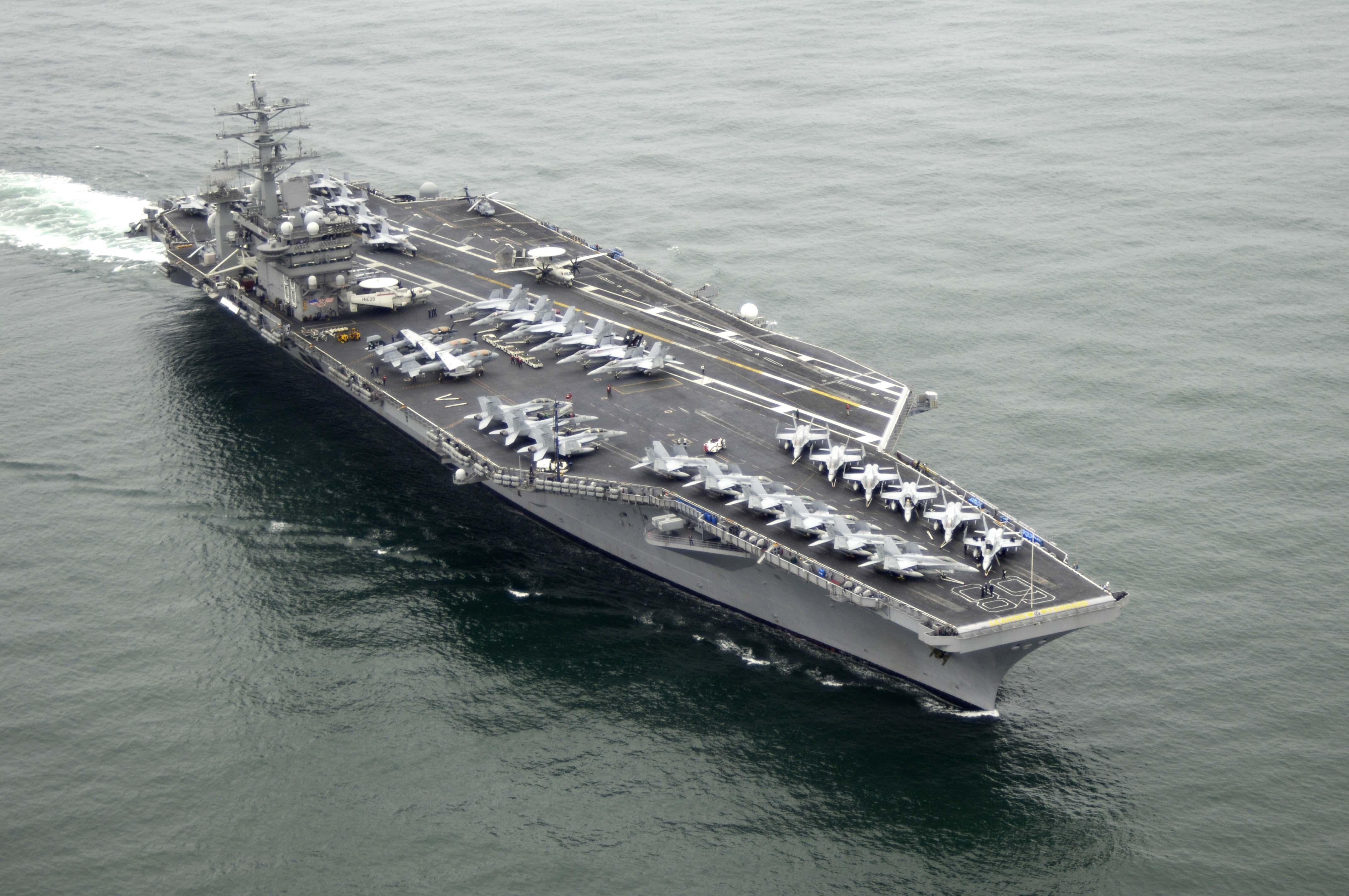 USS_Nimitz_%28CVN-68%29.jpg