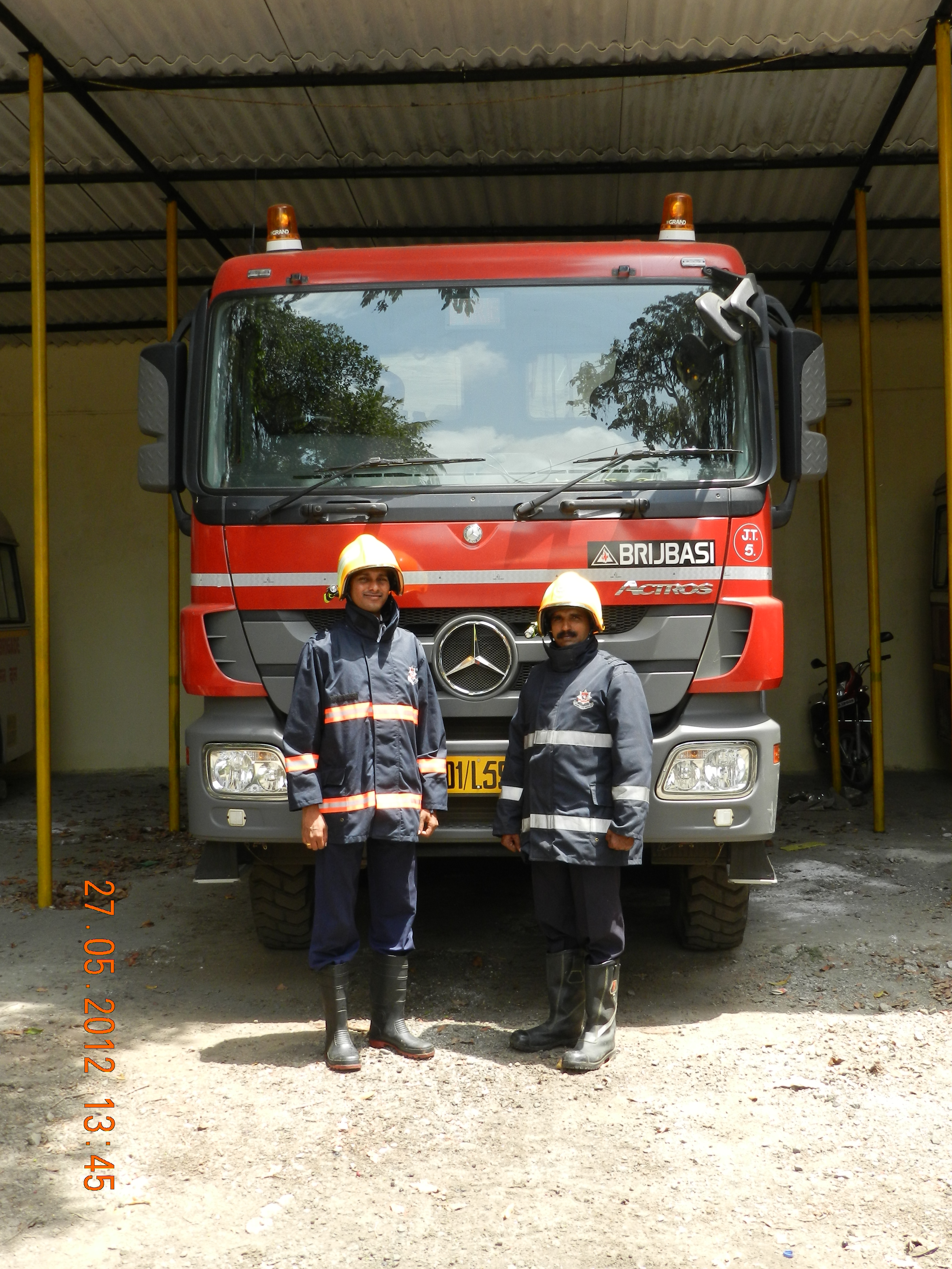 Mumbai_Fire_Brigades_new_PPE_uniforms.jpg