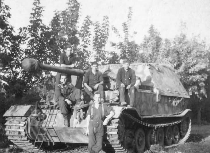 Elefant_Schwere_Panzerjager_Abteilung_653_4.jpg