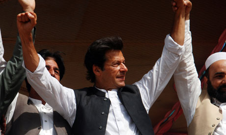 Imran-Khan-reaches-out-to-008.jpg