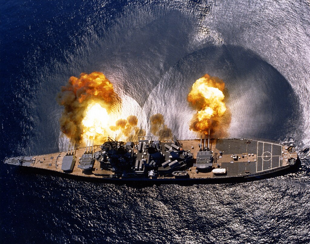 1024px-Uss_iowa_bb-61_pr.jpg