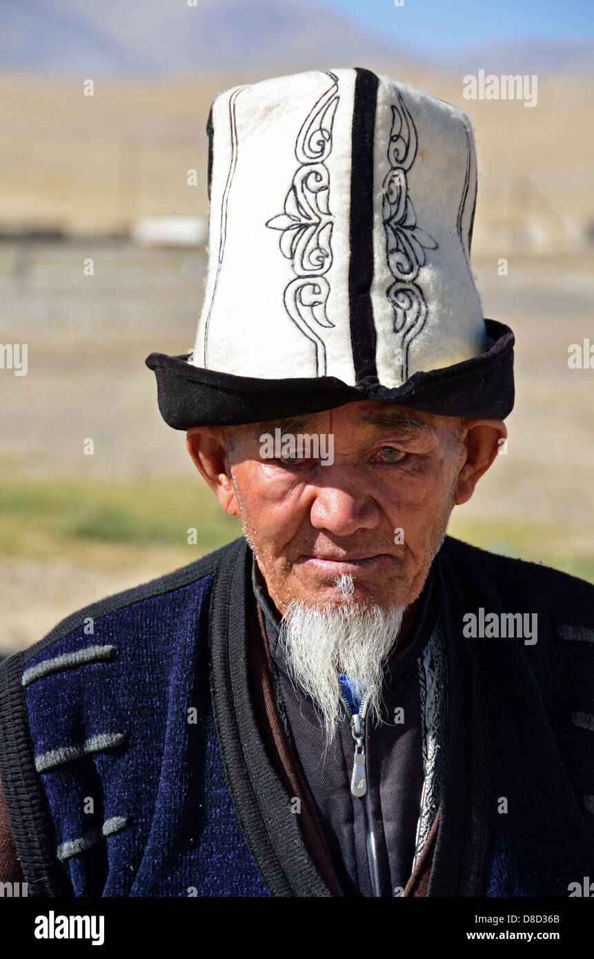 kyrgyz-old-man-with-traditional-kyrgyz-hat-D8D36B.jpg