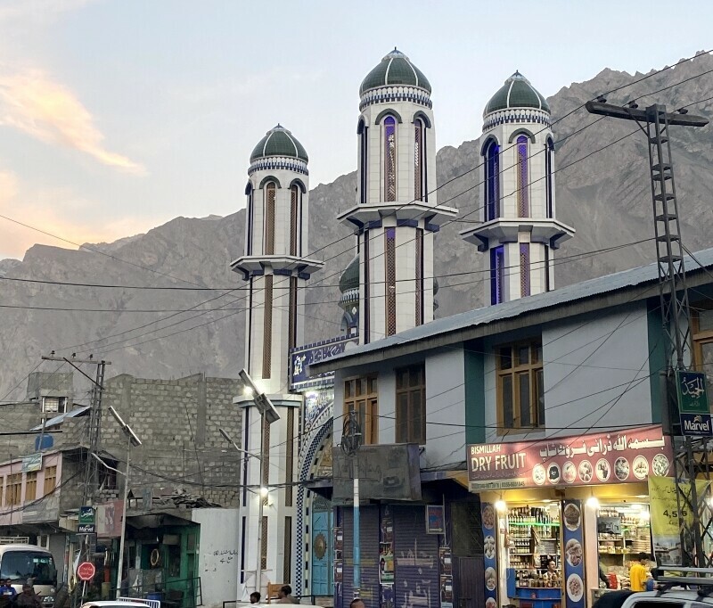  A glimpse of downtown Skardu. 