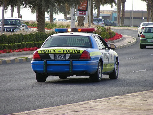 KuwaitPoliceCar.jpg