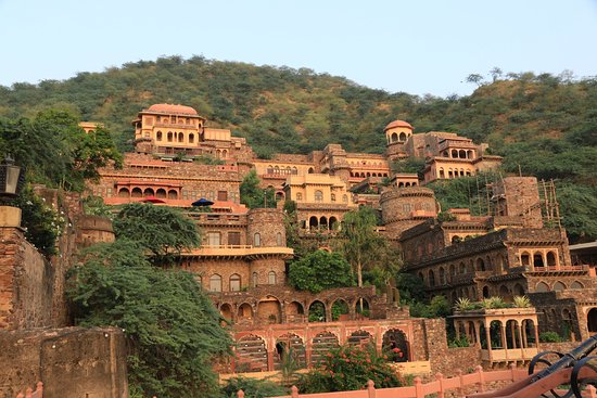 neemrana-fort-palace.jpg