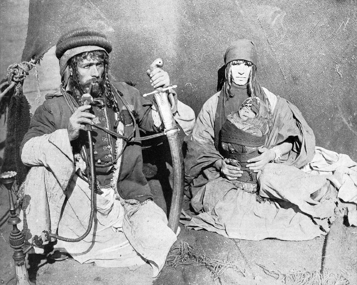 Syrian_Bedouin_Kahlil_Sarkees_with_family,1893_World's_Columbian_Exposition.jpg