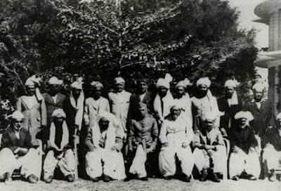 Quaid-e-Azam+with+the+tribal+leaders+at+Quetta.jpg