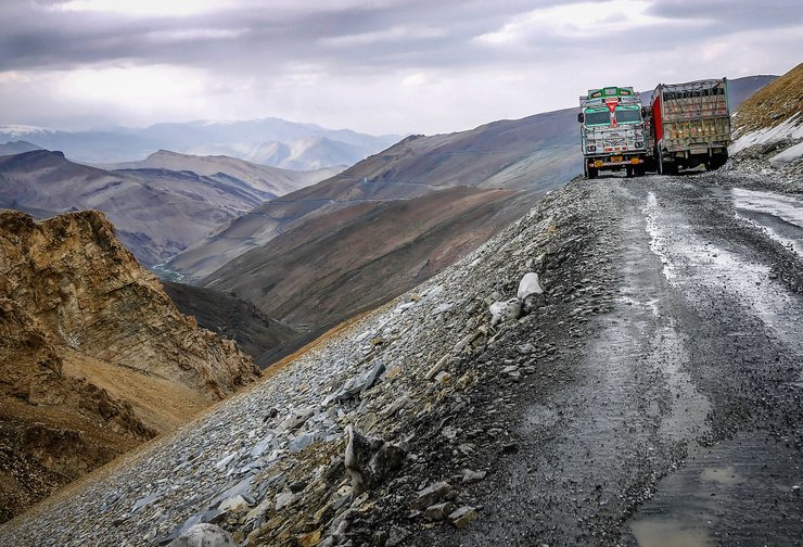 india-leh-manali-highway.jpg