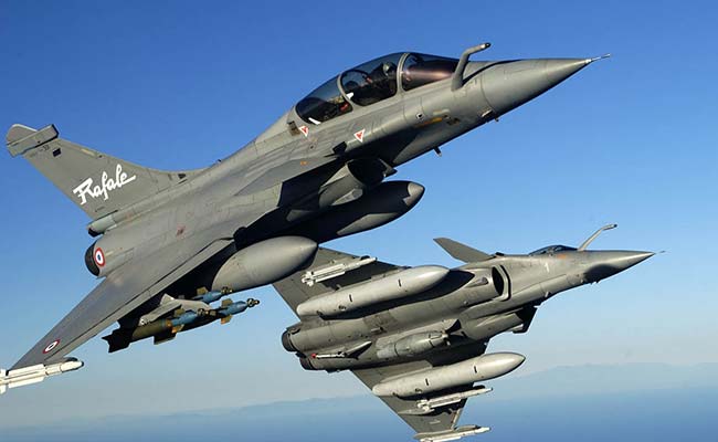 dassault-rafale-2-planes-650_650x400_41452768636.jpg