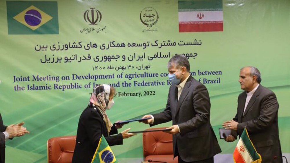 Iran, Brazil sign deal to barter fertilizer for livestock feed