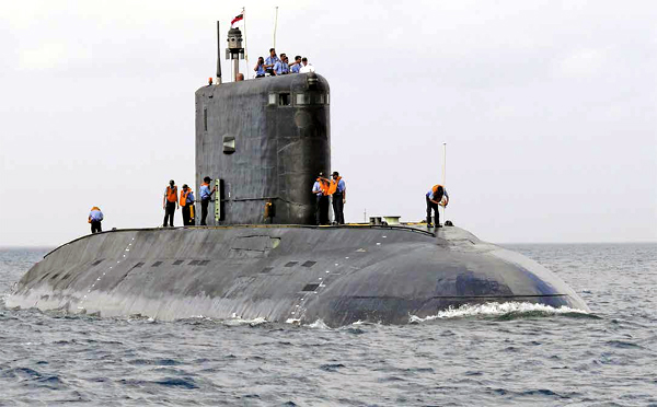 INS_Sindhuvijay_guarding.jpg