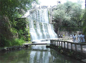 rock-garden-in-chandigarh.jpg