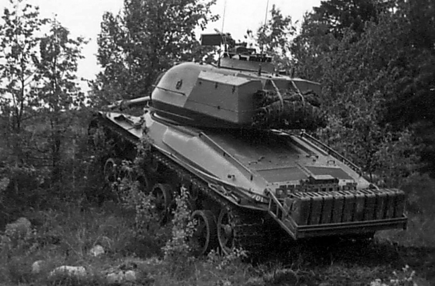 strv74-9.jpg