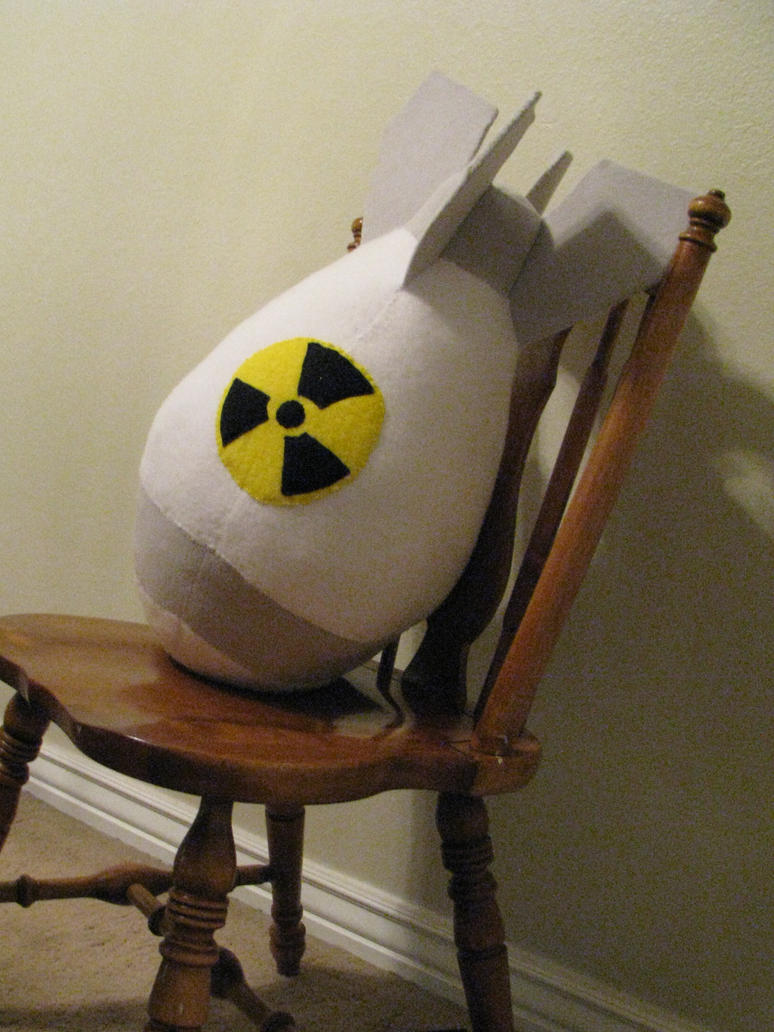 plush_atomic_bomb_by_feathergills-d58963t.jpg