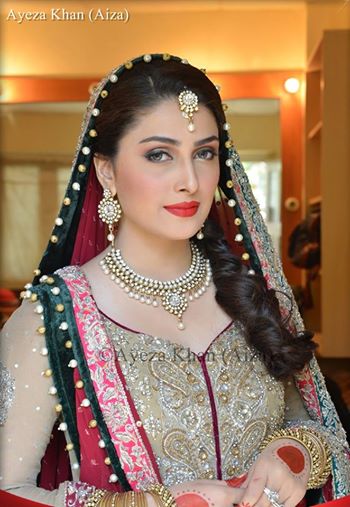 Pictures-of-Ayeza-Khan2.jpg