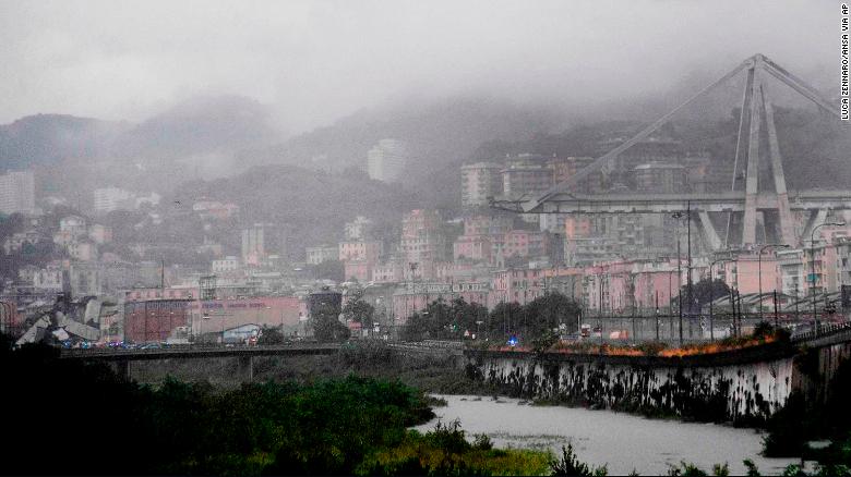 180814131944-17-genoa-italy-bridge-collapse-0814-exlarge-169.jpg