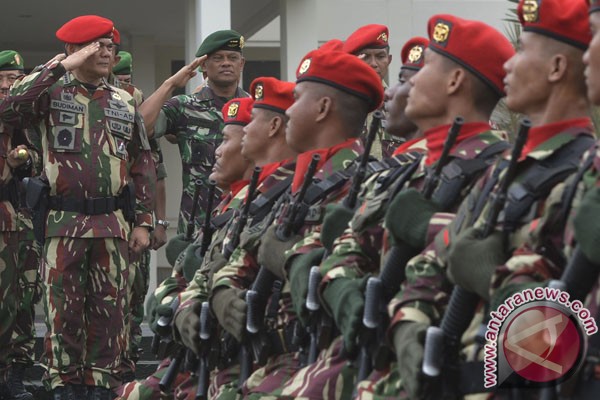 20130911KSAD-Warga-Kehormatan-Kopassus--110913-bean-1.jpg