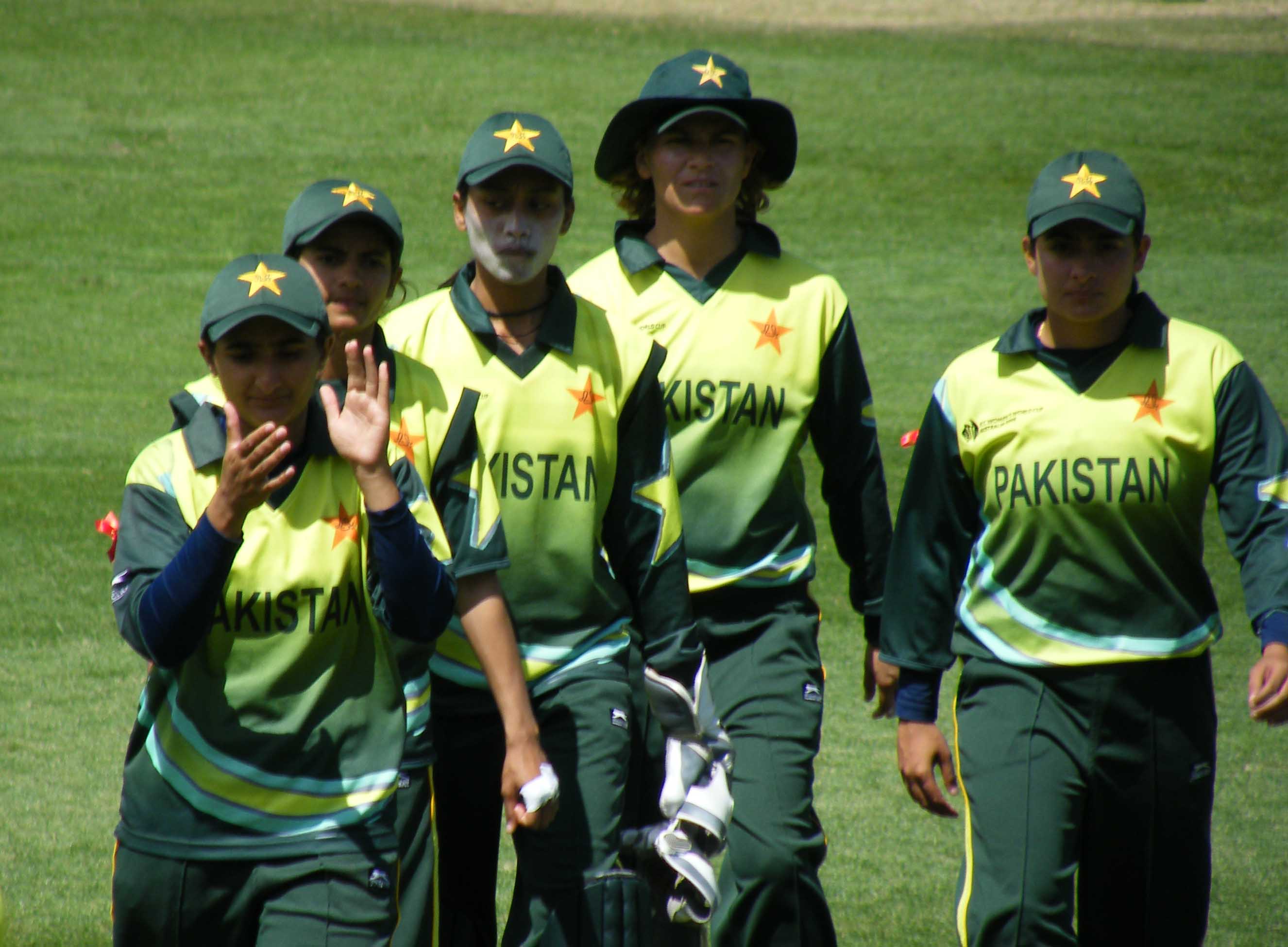 Pakistan_Womens_Cricket_Team.jpg