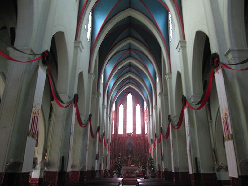 800px-St_Joseph_Cathedral_Hanoi_0378.JPG