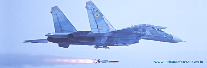 Sukhoi_Su_30MKI_Firing_ASTRA_Missile.jpg