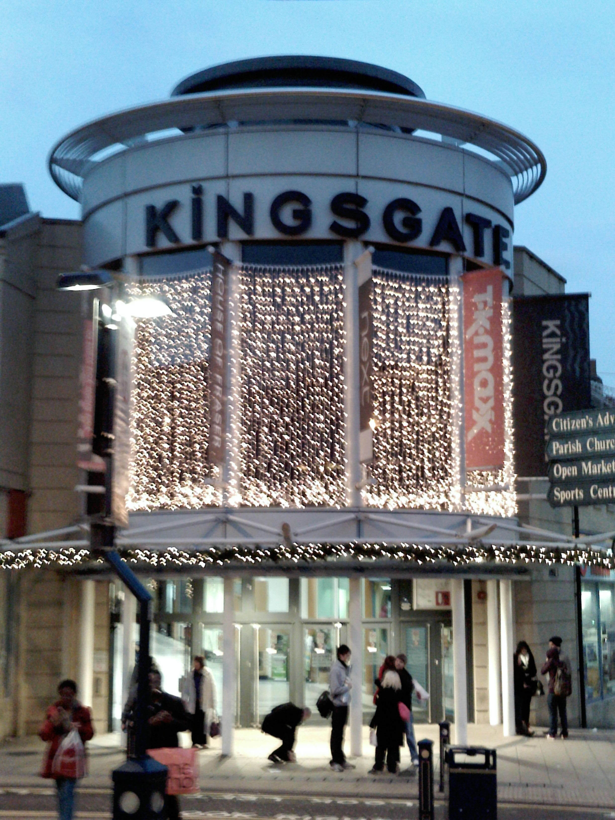 Kingsgate_shopping_centre_entrance,_Huddersfield.jpg