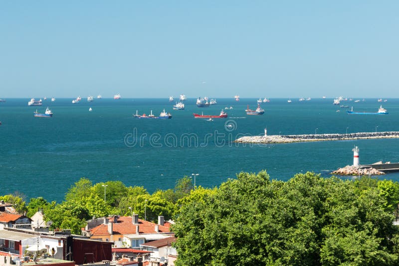 ships-sea-%E2%80%8B%E2%80%8Bmarmara-istanbul-turkey-31940430.jpg