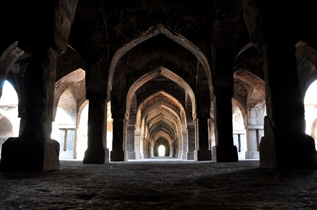 Khirki-Masjid.jpg