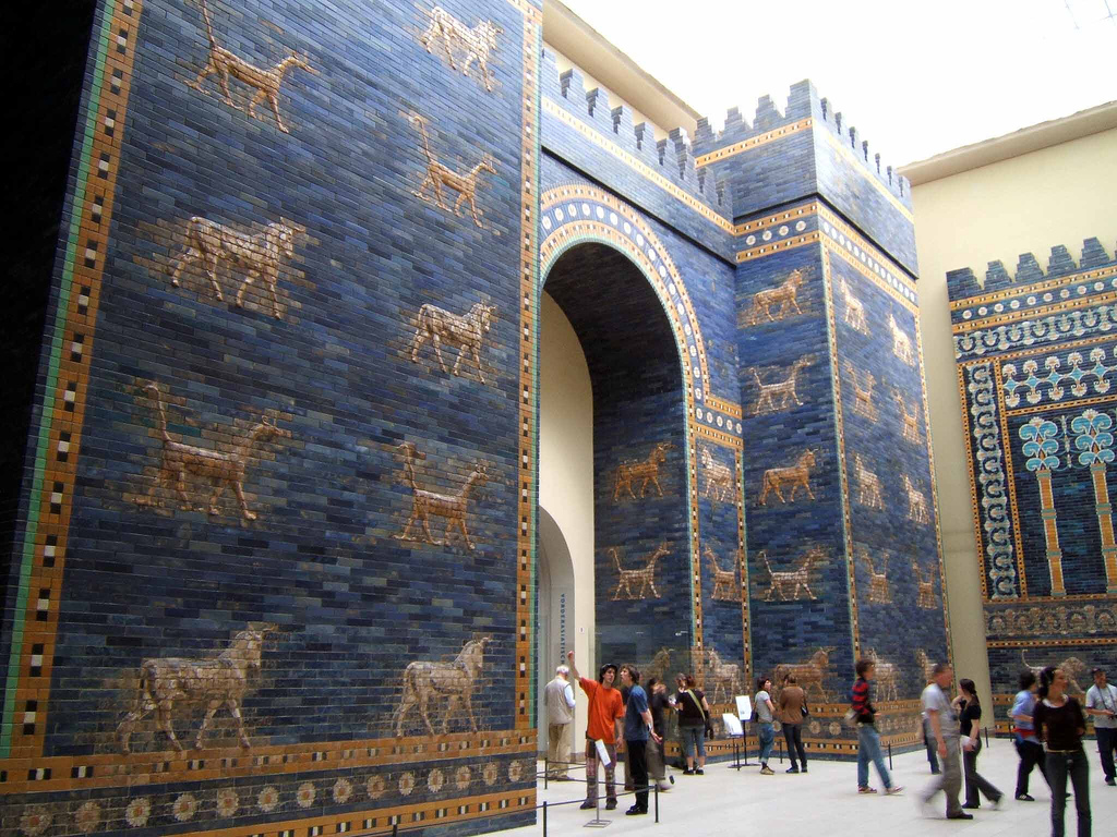 Ishtar_Gate_at_Berlin_Museum.jpg