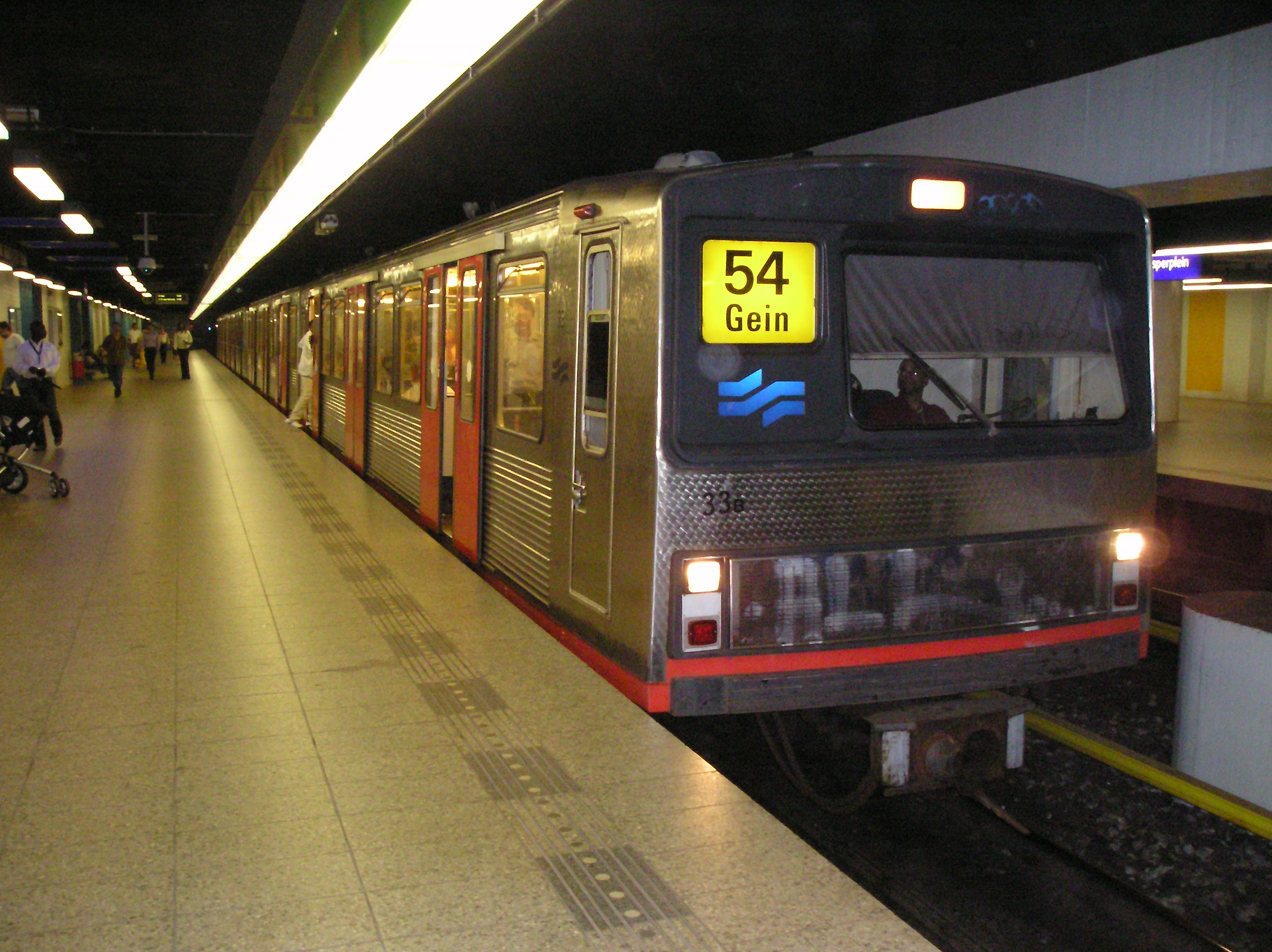 Amsterdam_metro_LHB.JPG