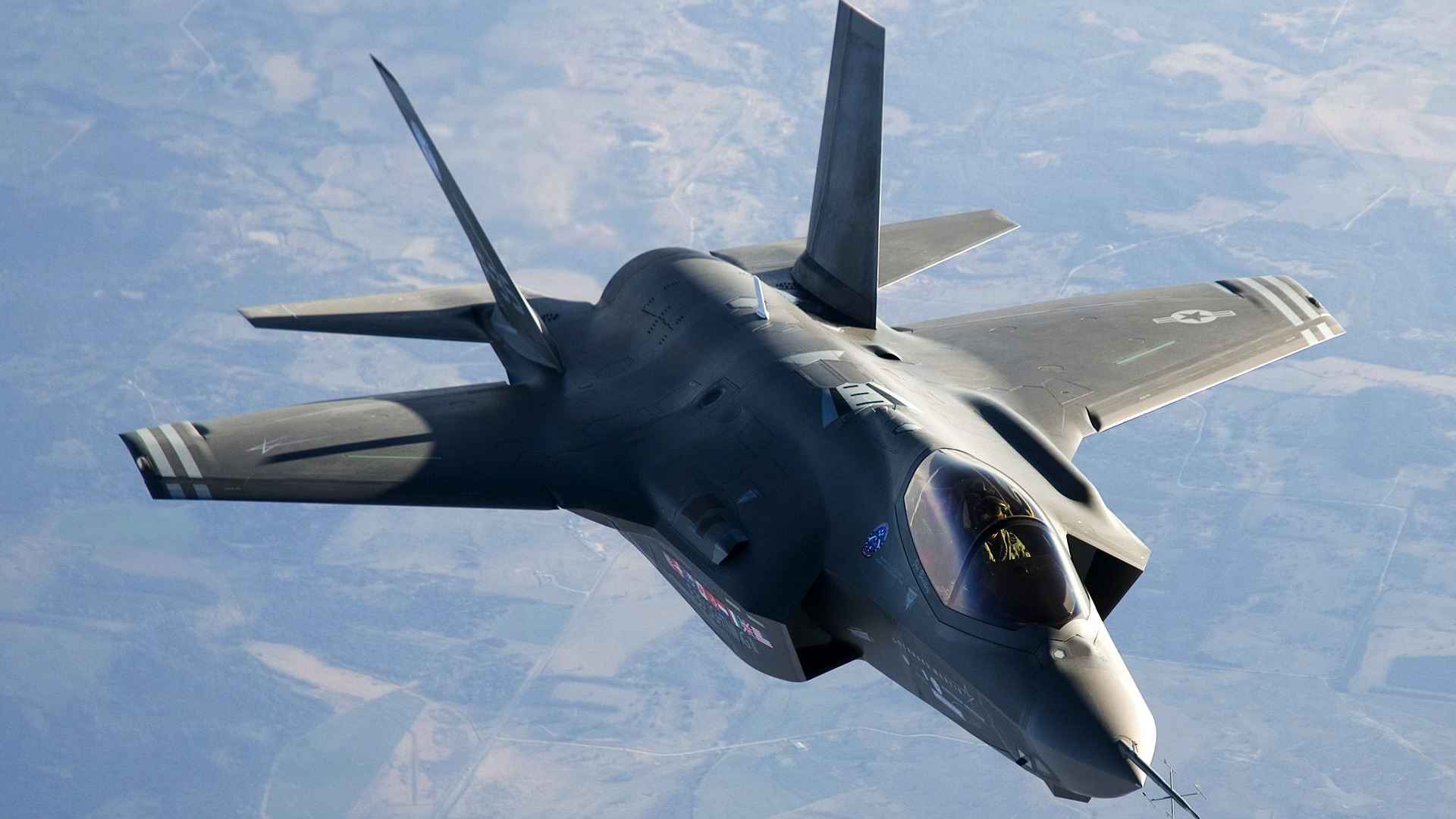 cover-f-35_in_the_clouds_1920x10802.jpg