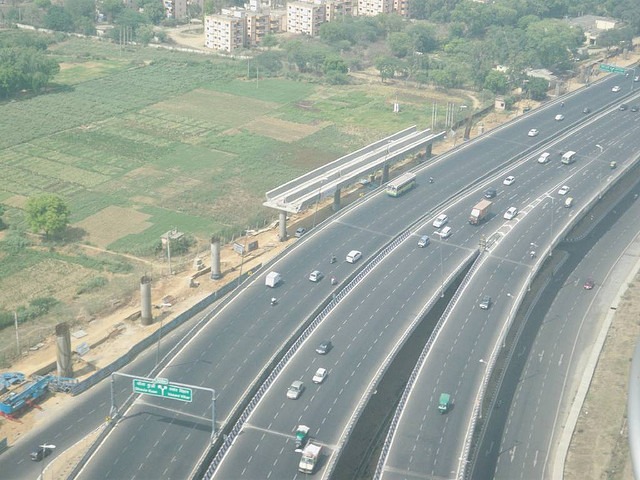 Delhi-Gurgaon-Expressway.jpg