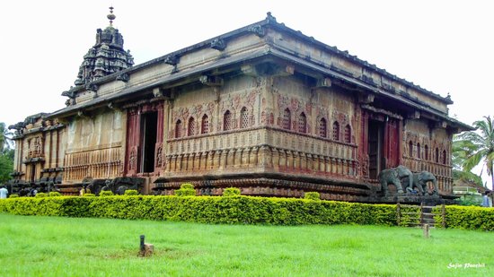 ikkeri-aghoreshwara-temple.jpg