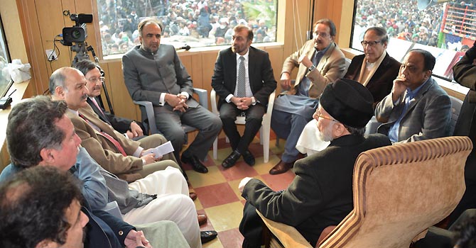 qadri-container-govt-delegation-declaration-inp-670.jpg