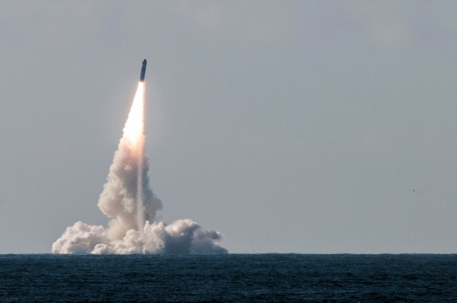 M51-SLBM-firing-1.jpg