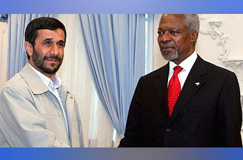 Ahmadinejad-Annan-review-Syria-crisis.jpg