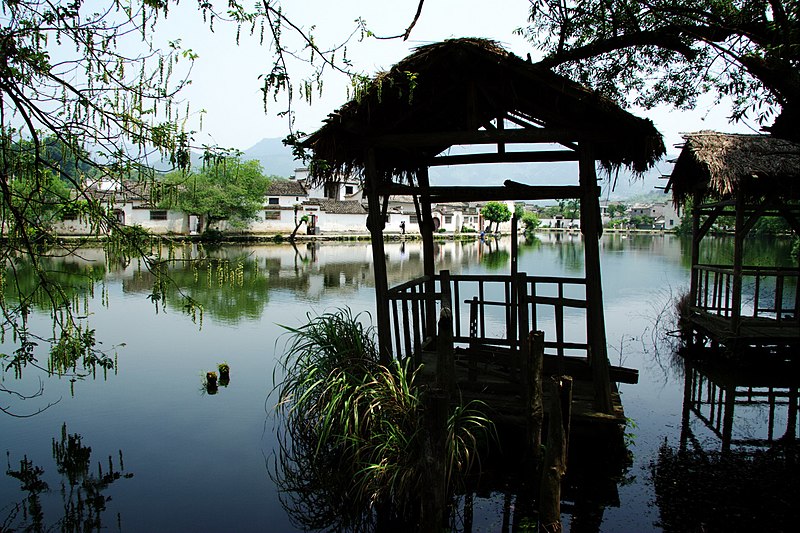 800px-Nanhu_Lake.jpg