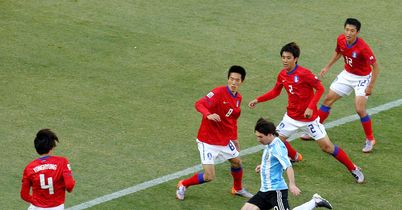 World-Cup-Argentina-South-Korea-Messi-effort_2466824.jpg