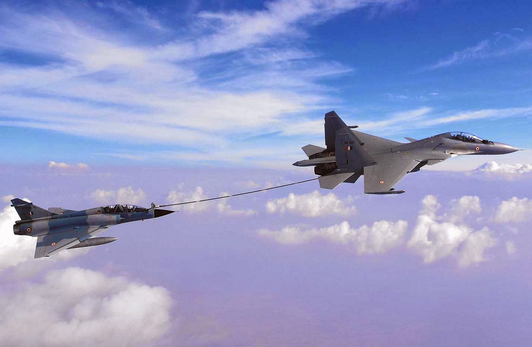 IAF-Buddy-Refuelling-Sukhoi-Su-30MKI-Mirage-2000.jpg