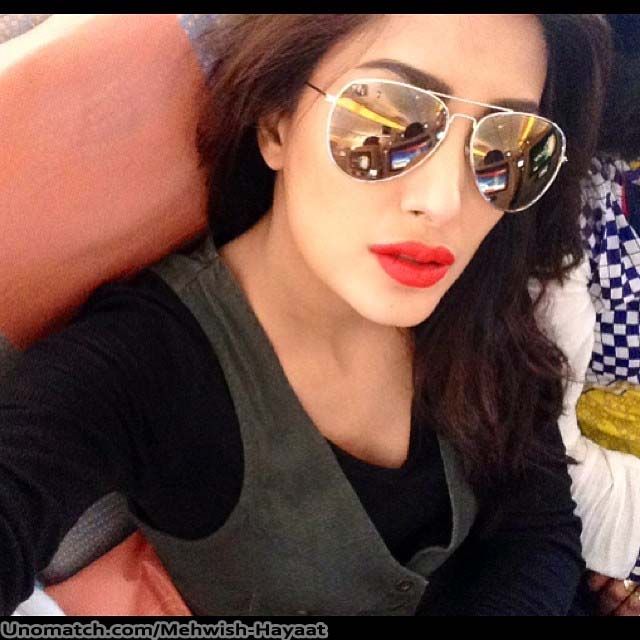 38479866772fe0742e803f6f1003534d--pakistani-actress-singer.jpg