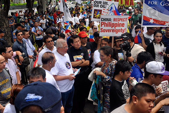 china-protest-jazul-20130724-2.jpg