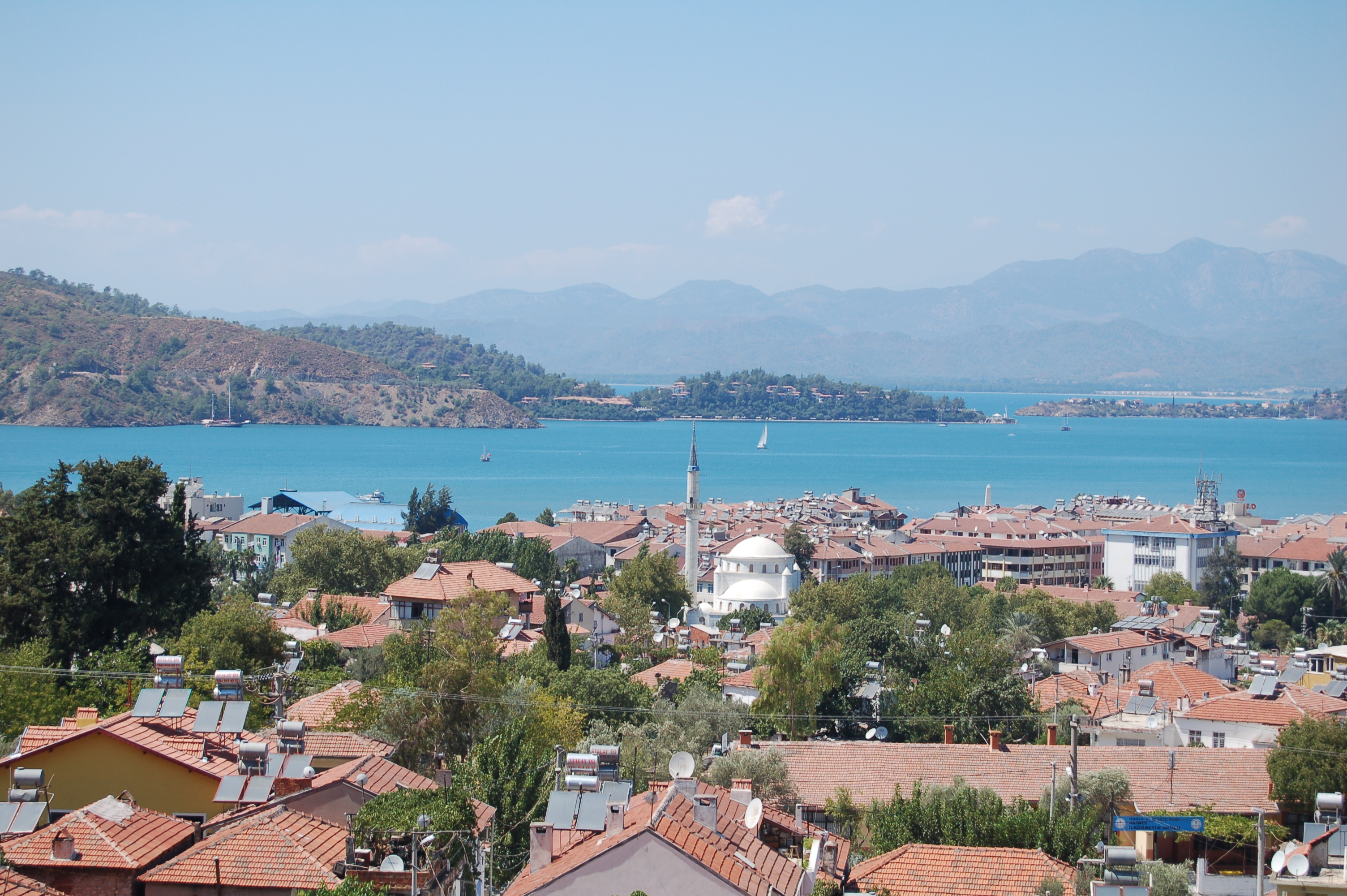 Fethiye%27den_bir_g%C3%B6r%C3%BCn%C3%BCm.jpg