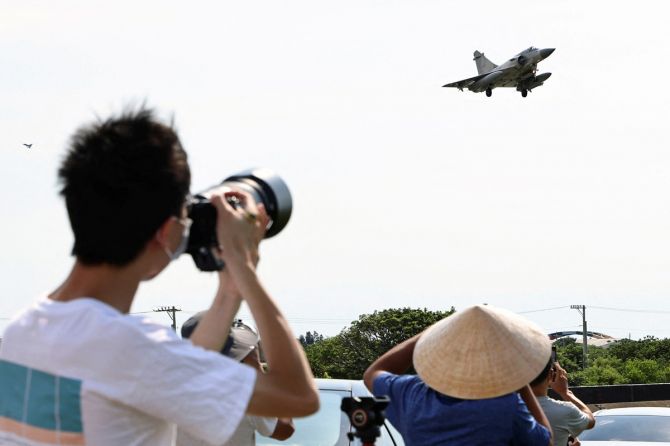 08taiwan-air-force-aircraft4.jpg