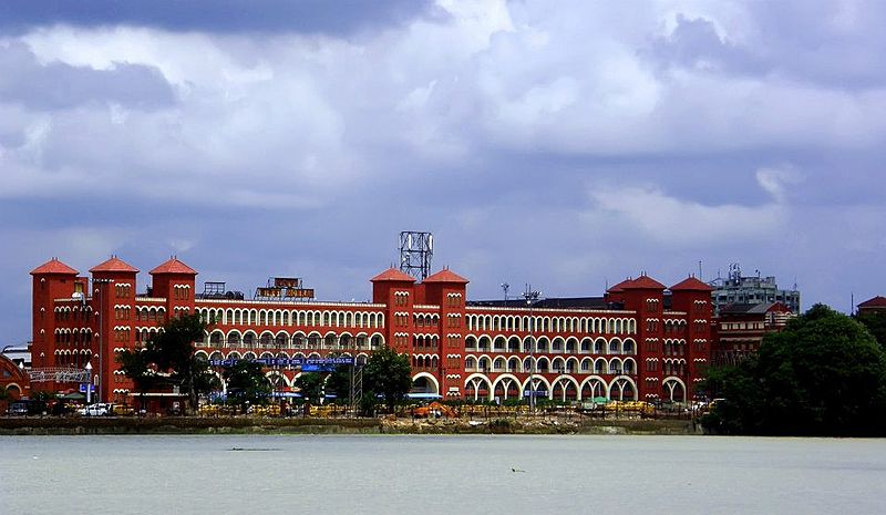 800px-Howrah_Station.jpg