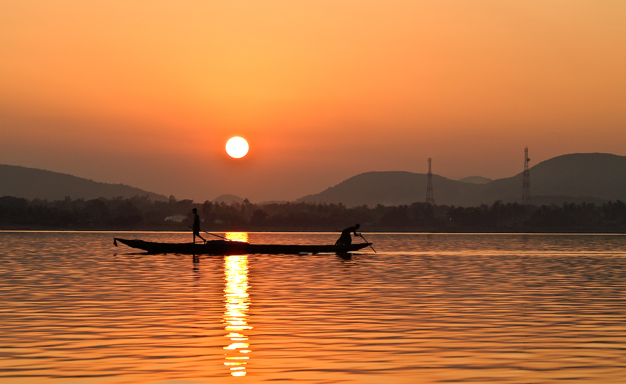 sunset_on_chilika_lake_001_by_rajooda.jpg