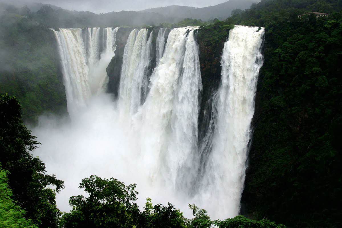 2012-08-18-12-46-17waterfall.jpg