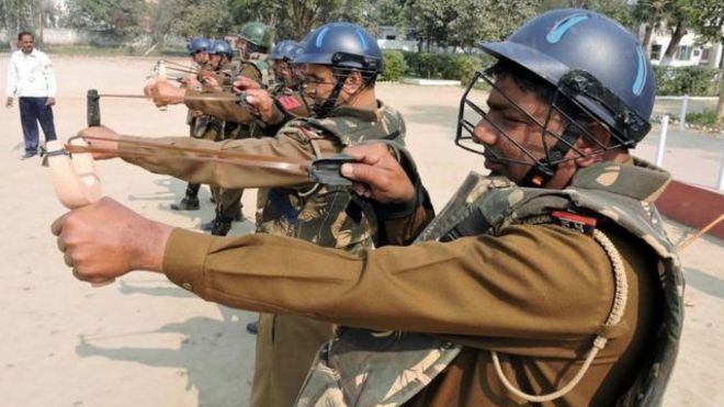 160209212819_india_police_slingshots_protest__640x360_bbc_nocredit.jpg