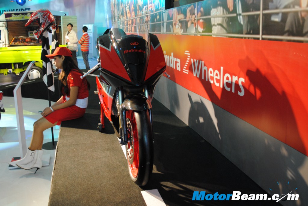 Mahindra_Concept_Motorcycle_Front.jpg